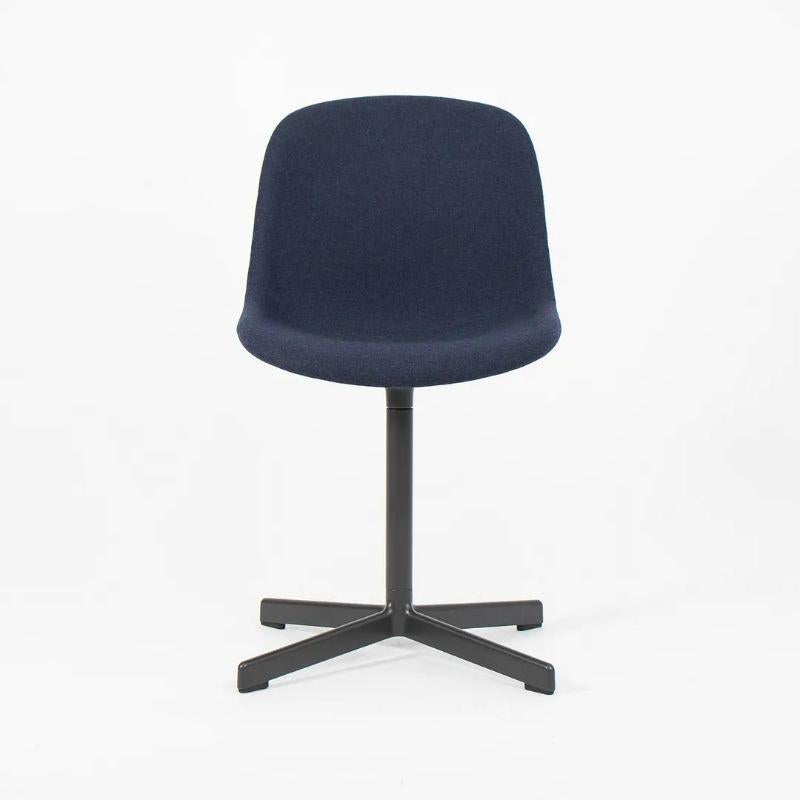 2020 Hay Neu 10 Blaue Esstischstühle / Beistellstühle aus Wolle von Sebastian Wrong im Angebot 3