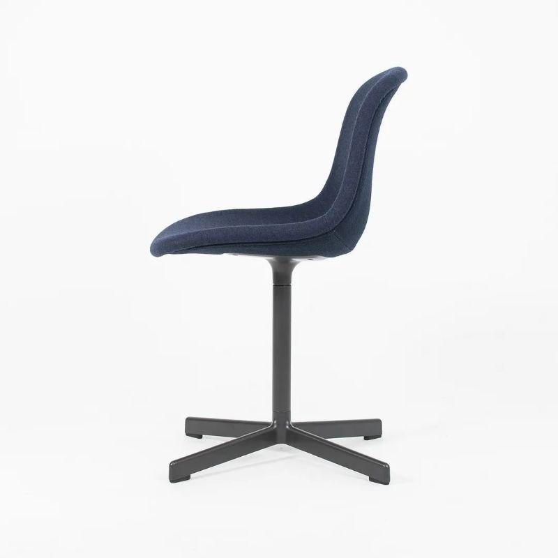 Aluminium Hay Neu 10 chaises de salle à manger/d'appoint en laine bleue de Sebastian Wrong, 2020 en vente