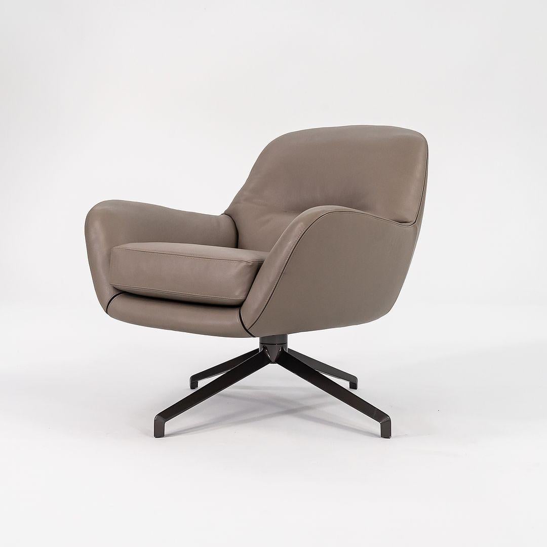 Jensen-Stuhl 2020 von Rodolfo Dordoni für Minotti in Grau / Beige aus Leder von Rodolfo im Angebot 3