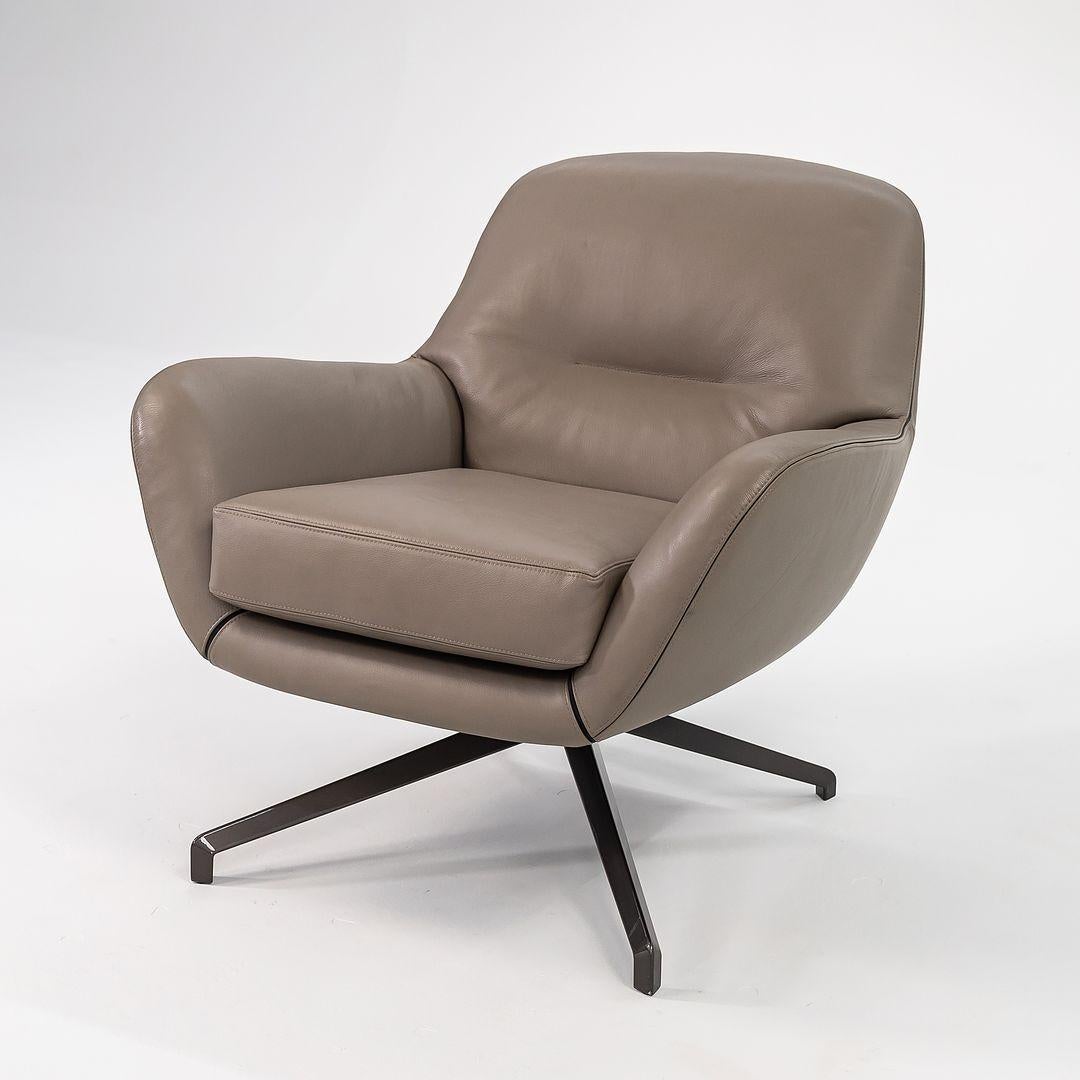 Jensen-Stuhl 2020 von Rodolfo Dordoni für Minotti in Grau / Beige aus Leder von Rodolfo im Angebot 5
