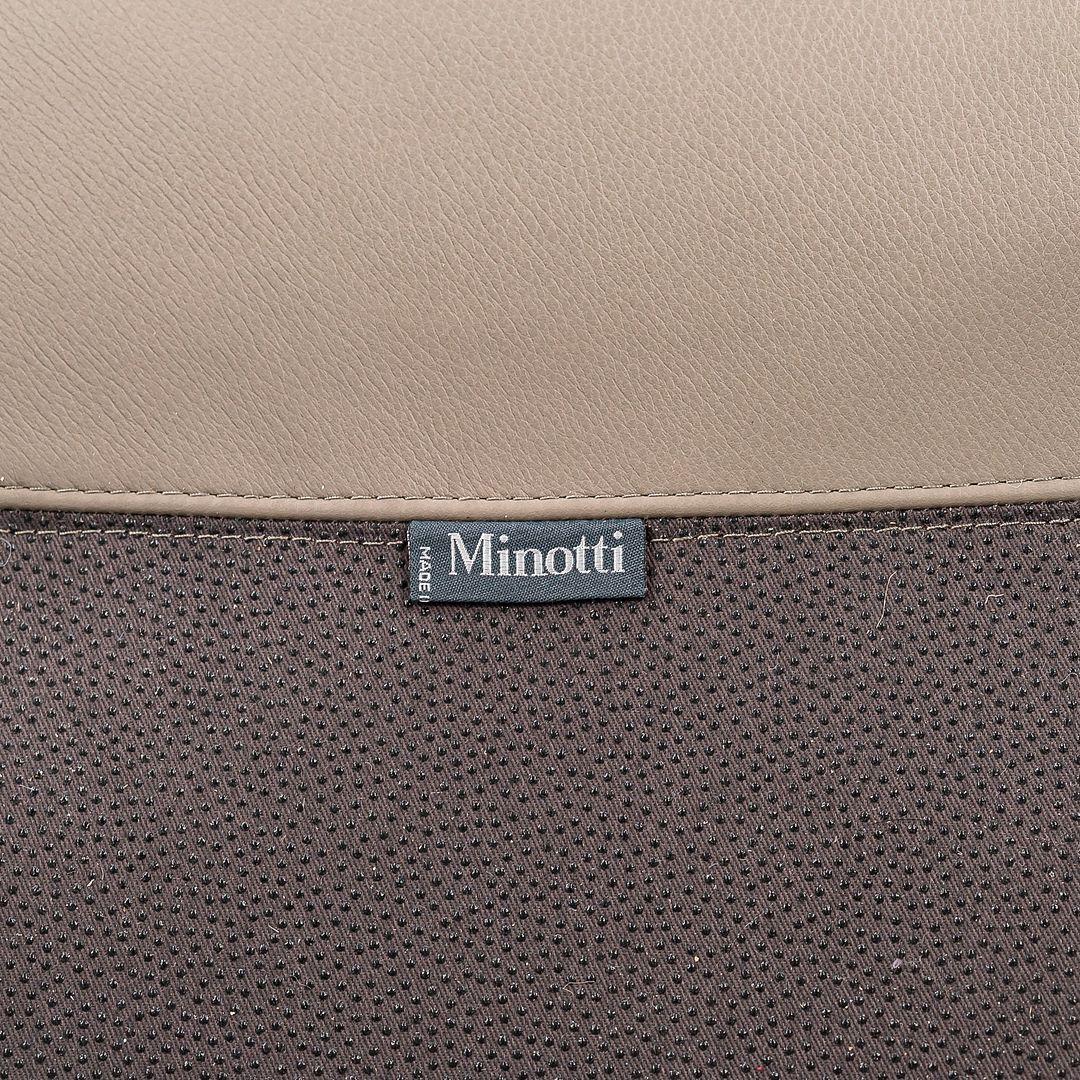 Jensen-Stuhl 2020 von Rodolfo Dordoni für Minotti in Grau / Beige aus Leder von Rodolfo (Aluminium) im Angebot