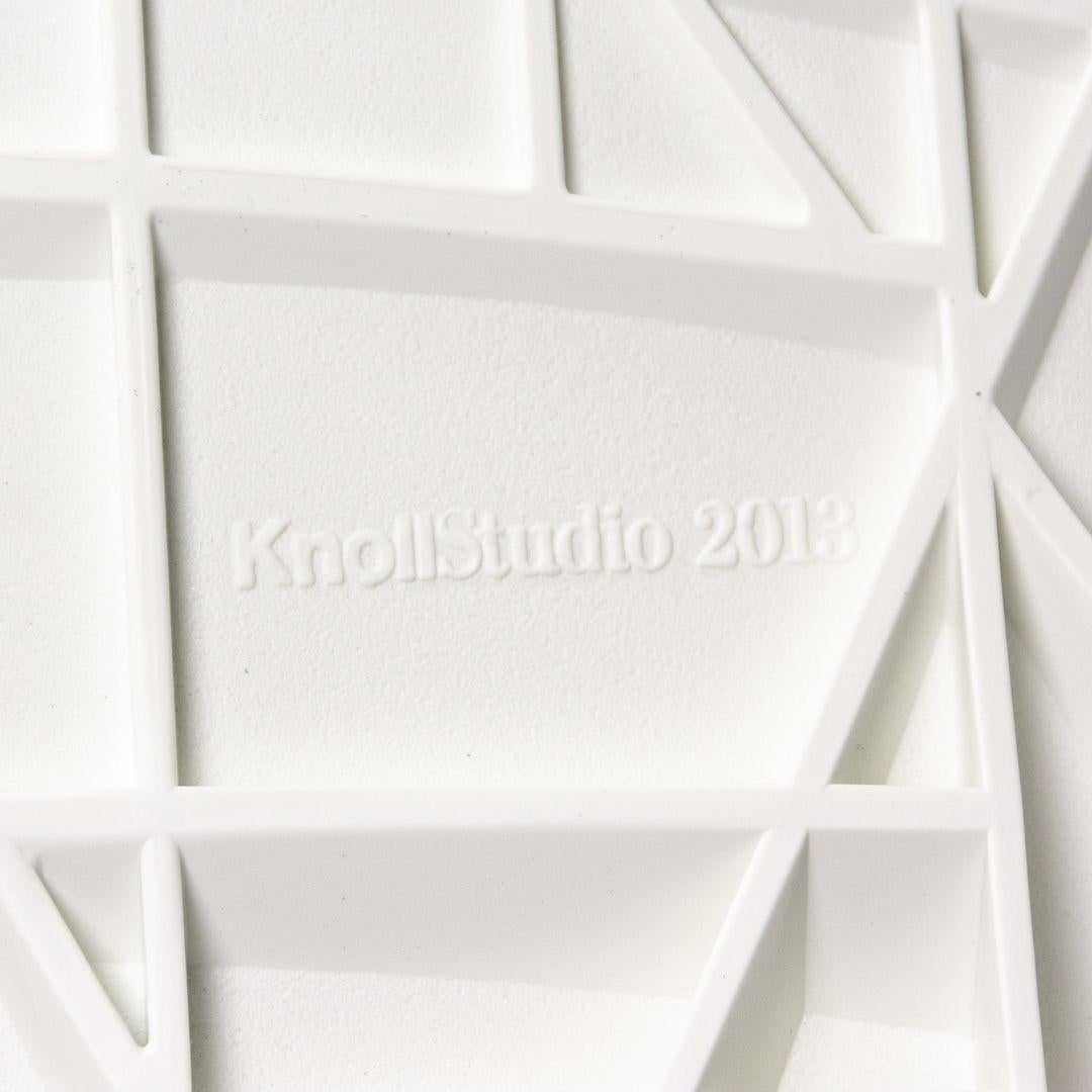 XXIe siècle et contemporain Chaise d'appoint Knoll Washington Skin blanche de Sir David Adjaye, 2020 en vente