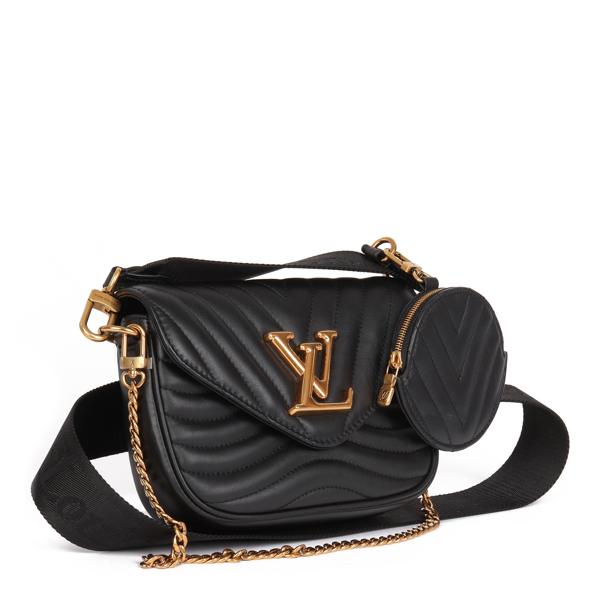 LOUIS VUITTON
Black Chevron Quilted Calfskin New Wave Multi Pochette 

Xupes Reference: HB4041
Serial Number: FK4210
Age (Circa): 2020
Accompanied By: Louis Vuitton Dust Bag, Box
Authenticity Details: Date Stamp (Made in Italy) 
Gender: Unisex
Type: