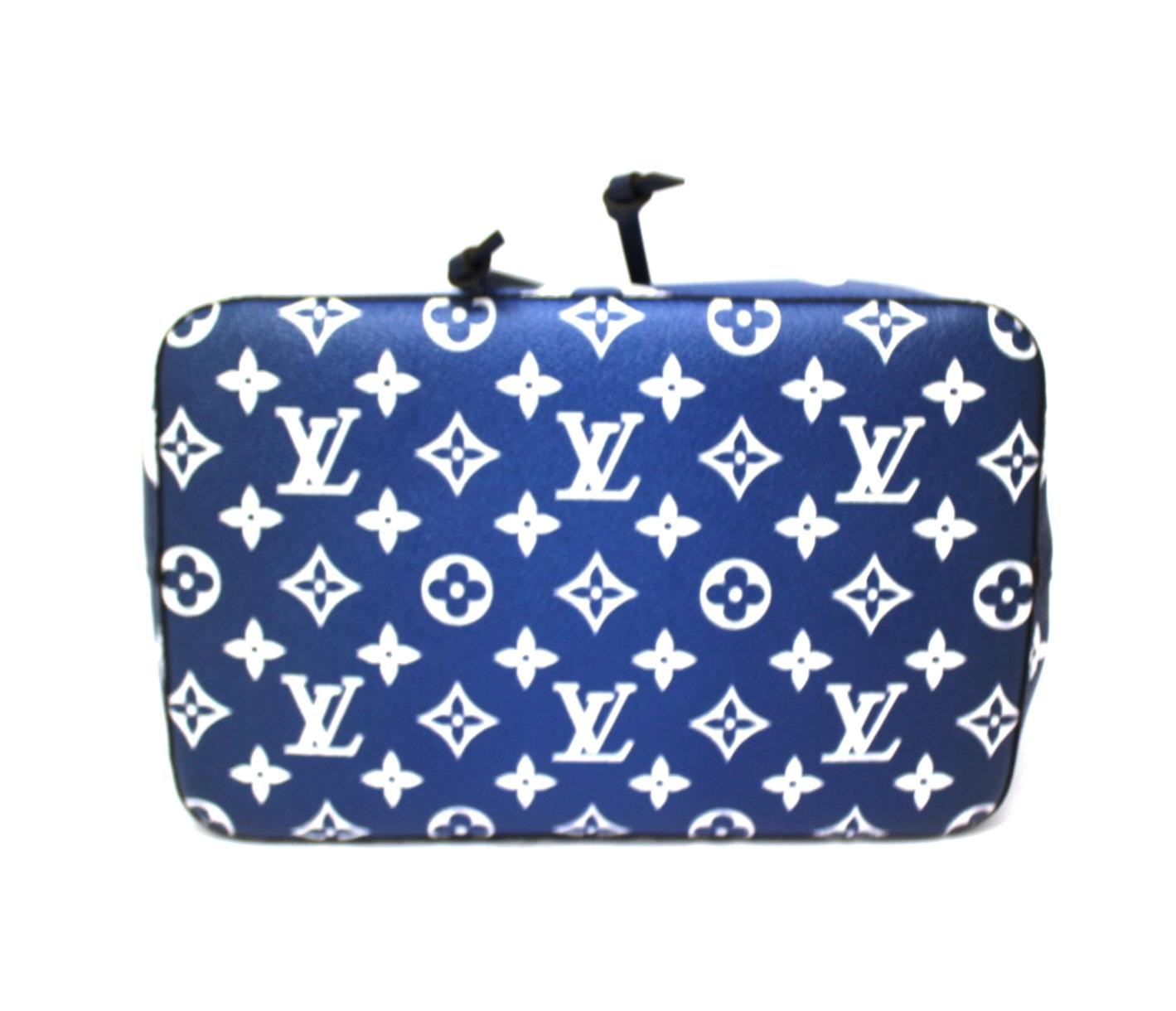 2020 Louis Vuitton Blue Leather Noè Bag In New Condition In Torre Del Greco, IT