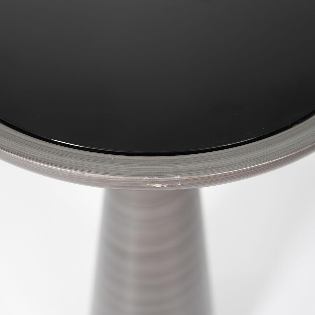 Moderne 2020 Mitchell Gold et Bob Williams Addie Pull-Up Table w/ glass insert 1x Avail en vente