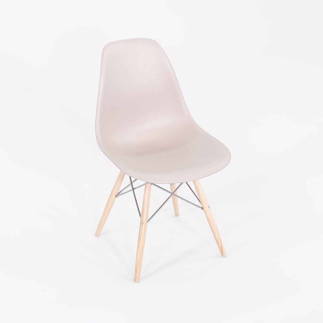 2020 Pair of Herman Miller Eames Plastic DSW Dining Shell Chairs For Sale 4