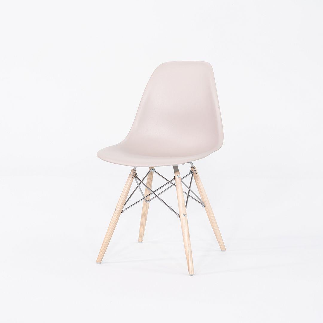 2020 Pair of Herman Miller Eames Plastic DSW Dining Shell Chairs In Good Condition For Sale In Philadelphia, PA