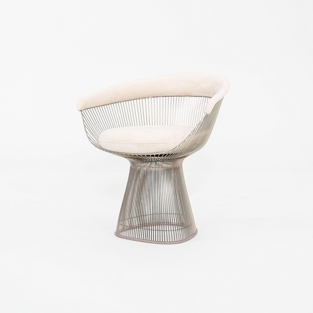 2020 Paire de chaises à bras de salle à manger en daim ivoire de Warren Platner pour Knoll Excellent état - En vente à Philadelphia, PA