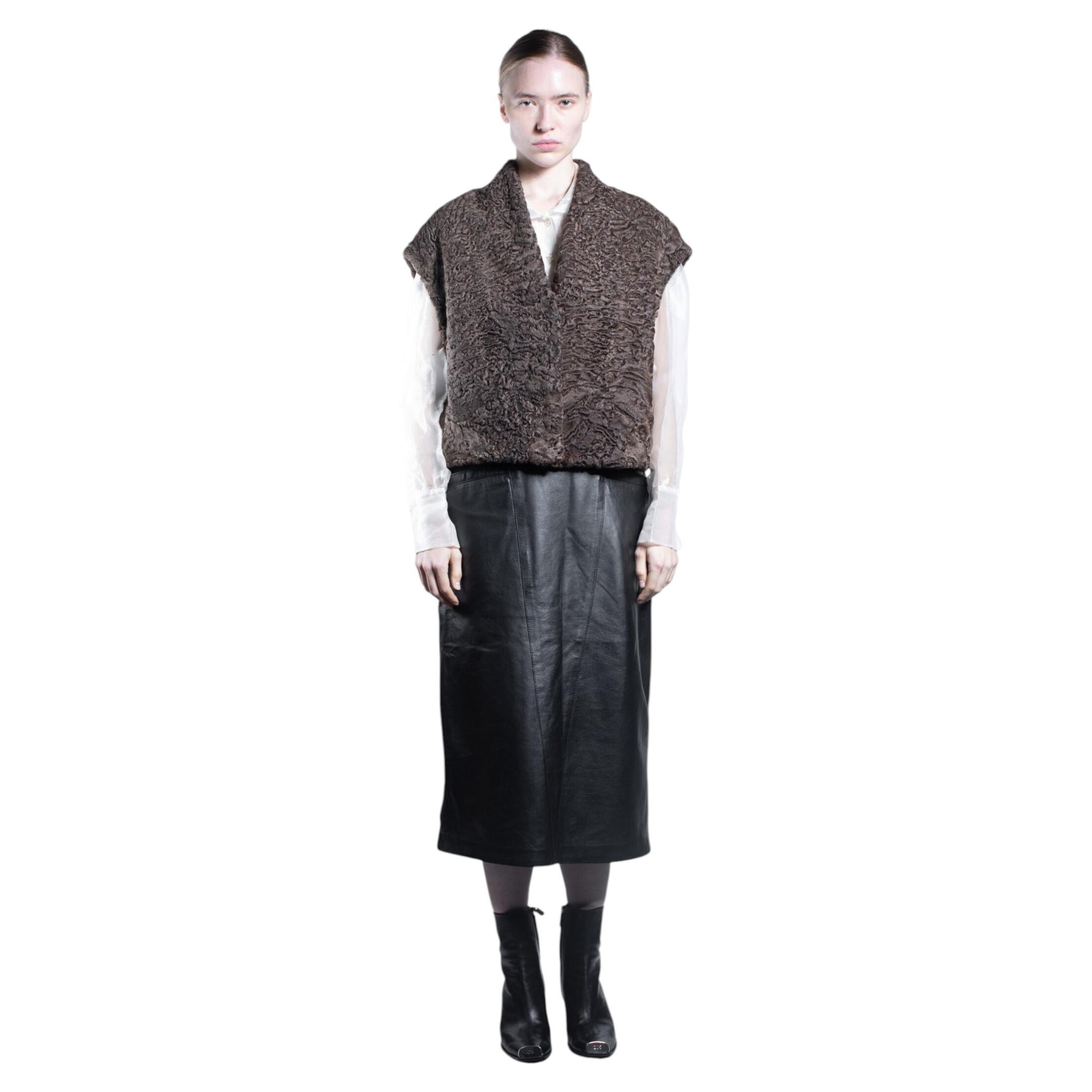 2020 Swiss Russet Brown Astrakan Fur Vest Les Fourrures Atelier Boutique Genève