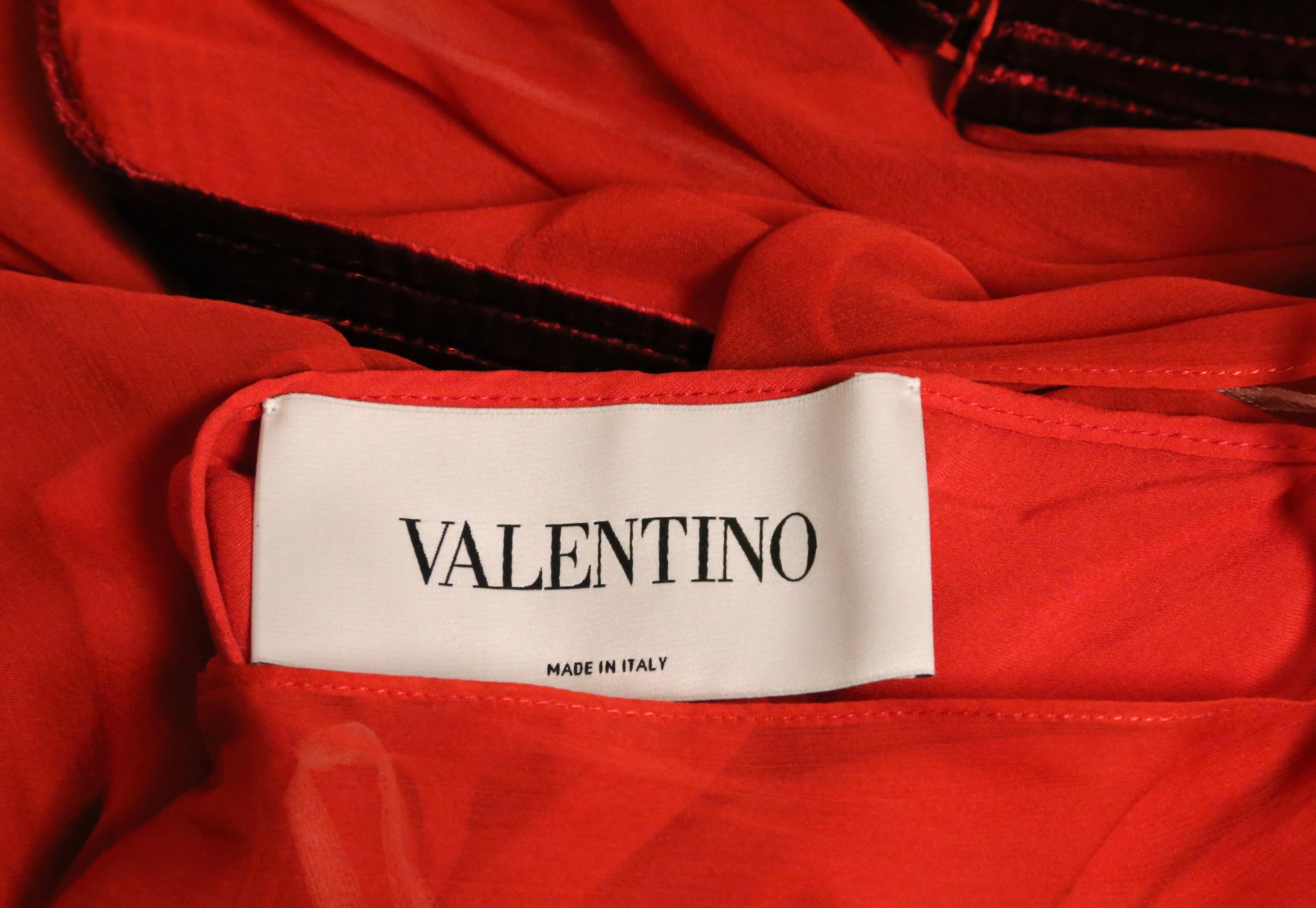 2020 VALENTINO red silk dress with velvet flowers and trim For Sale 4