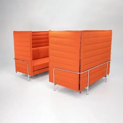 2020 Vitra Alcove Seating by Ronan and Erwan Bouroullec in Orange Fabric (Siège Alcove 2020 de Ronan et Erwan Bouroullec en tissu orange)