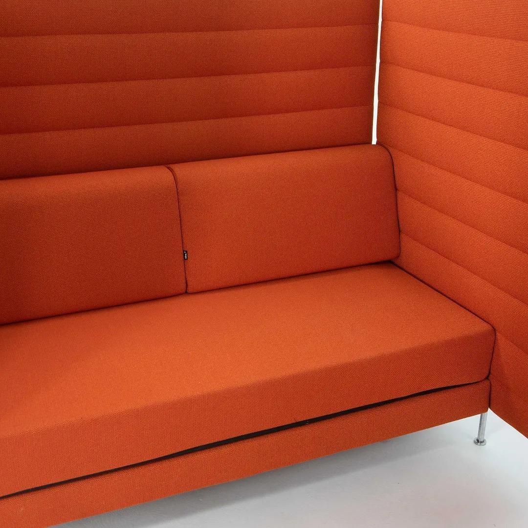 XXIe siècle et contemporain 2020 Vitra Alcove Seating by Ronan and Erwan Bouroullec in Orange Fabric (Siège Alcove 2020 de Ronan et Erwan Bouroullec en tissu orange) en vente