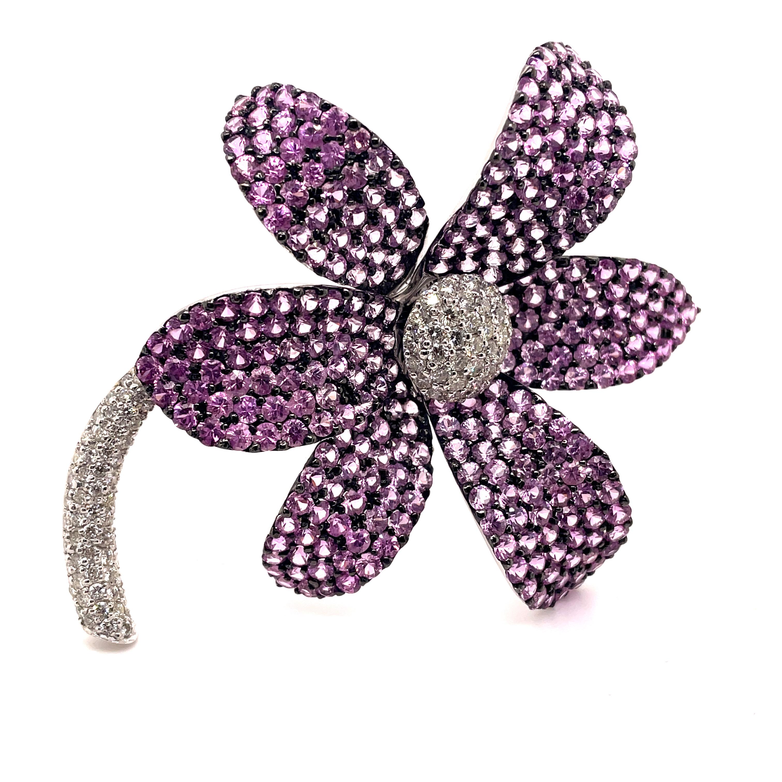 Contemporary 20.20ct Pink Sapphire with 3.01 Diamonds Brooch 18k White Gold For Sale