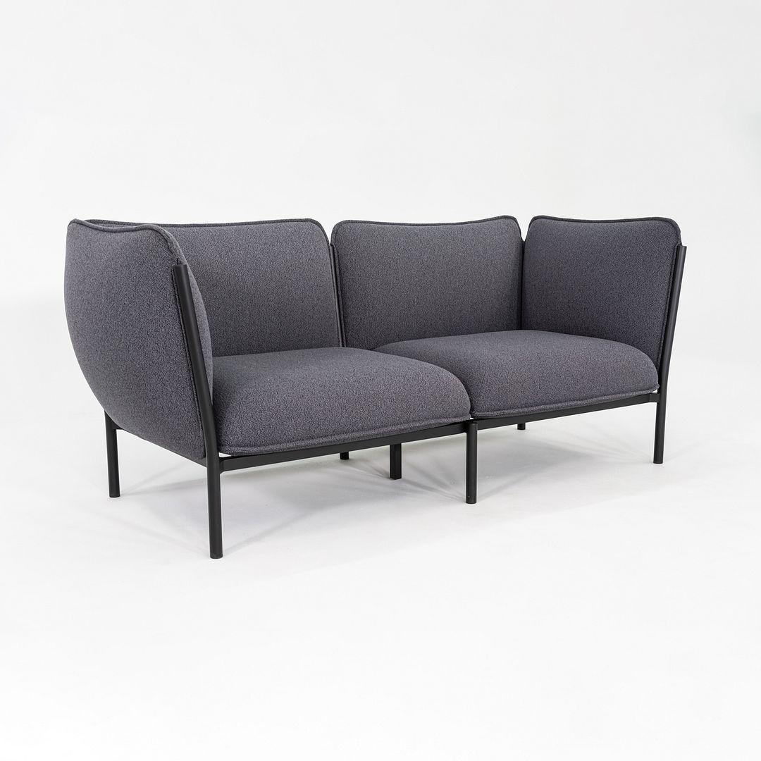 Il s'agit d'un canapé deux places Kumo, conçu à l'origine par le duo de designers norvégiens Anderssen & Voll pour HEM. Cet exemple particulier a été produit dans les années 2020. Kumo- qui signifie 