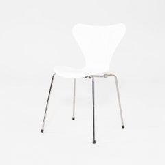 2020s Arne Jacobsen for Fritz Hansen Series 7 Chair in Painted Ash