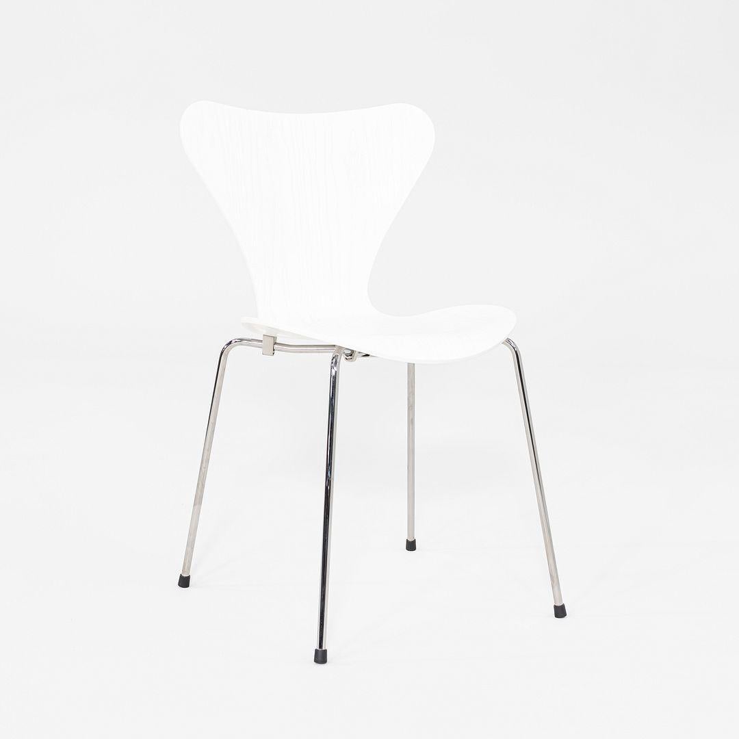 2020s Arne Jacobsen for Fritz Hansen Series 7 Chair in Painted Ash For Sale 1