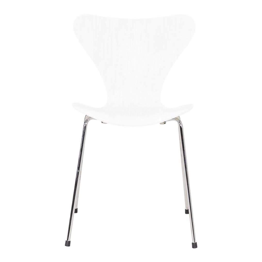 2020s Arne Jacobsen for Fritz Hansen Series 7 Chair in Painted Ash For Sale
