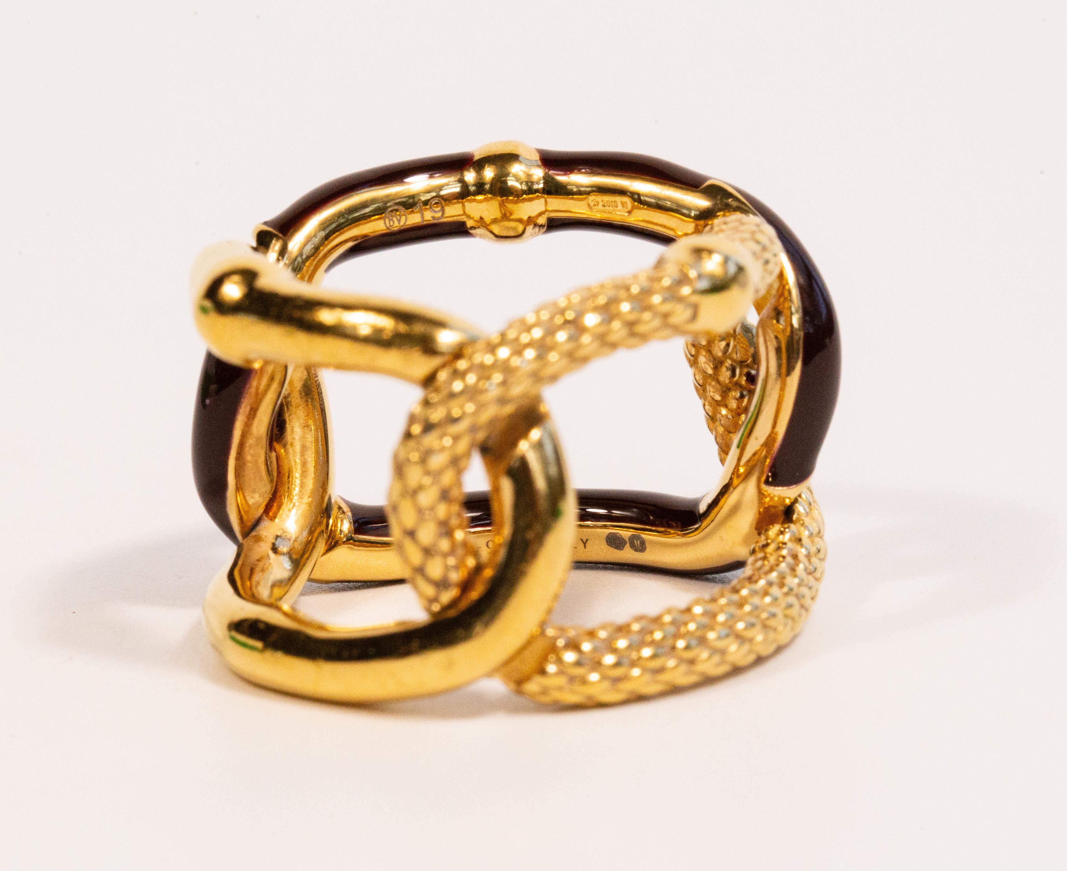 2020er Jahre Bottega Veneta Intreccio Kettenring Gold plissiert Silber und schwarzem Emaille im Angebot 2