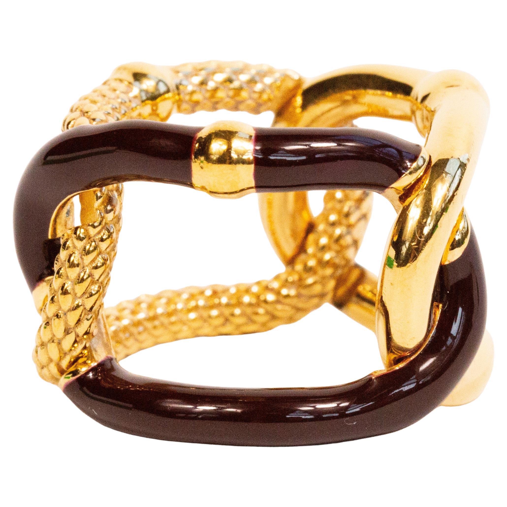 2020s Bottega Veneta Intreccio Chain Ring Gold Pleated Silver and Black Enamel (Bottega Veneta Intreccio Bague à chaîne en or, argent et émail noir)
