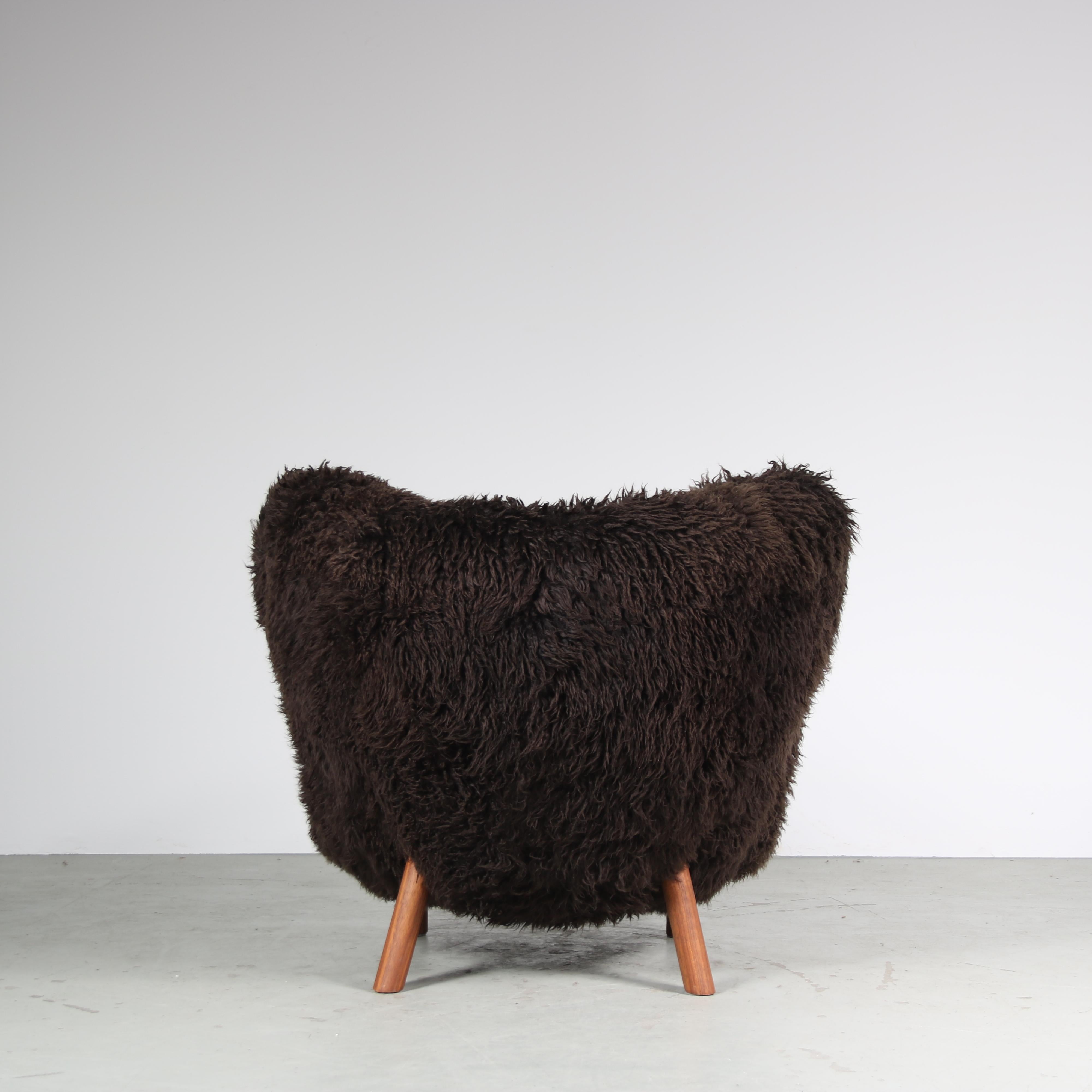 Sheepskin 2020s Edition of 1930s “Little Petra” chair by Viggo Boesen for &Tradition For Sale
