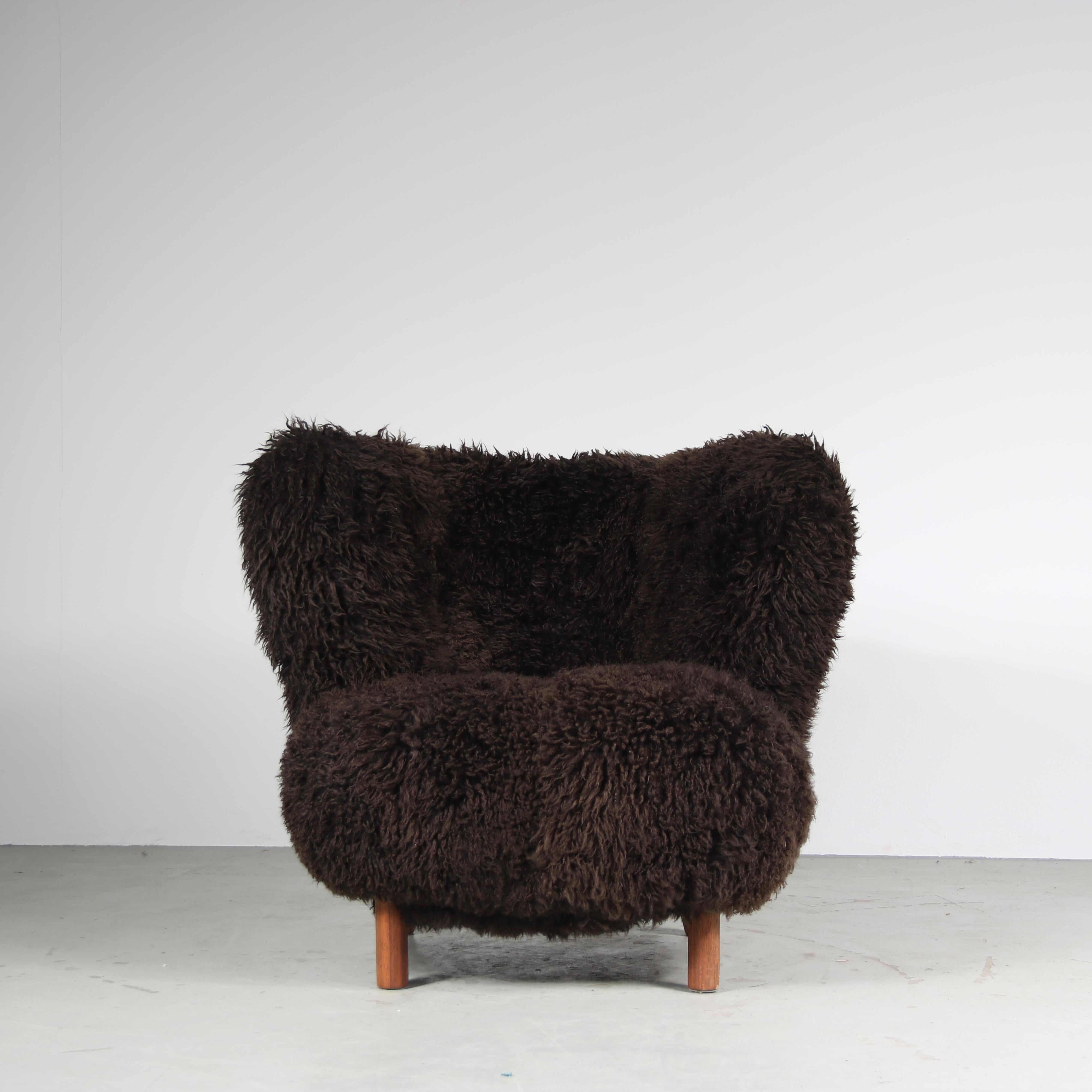 2020s Edition of 1930s “Little Petra” chair by Viggo Boesen for &Tradition For Sale 1