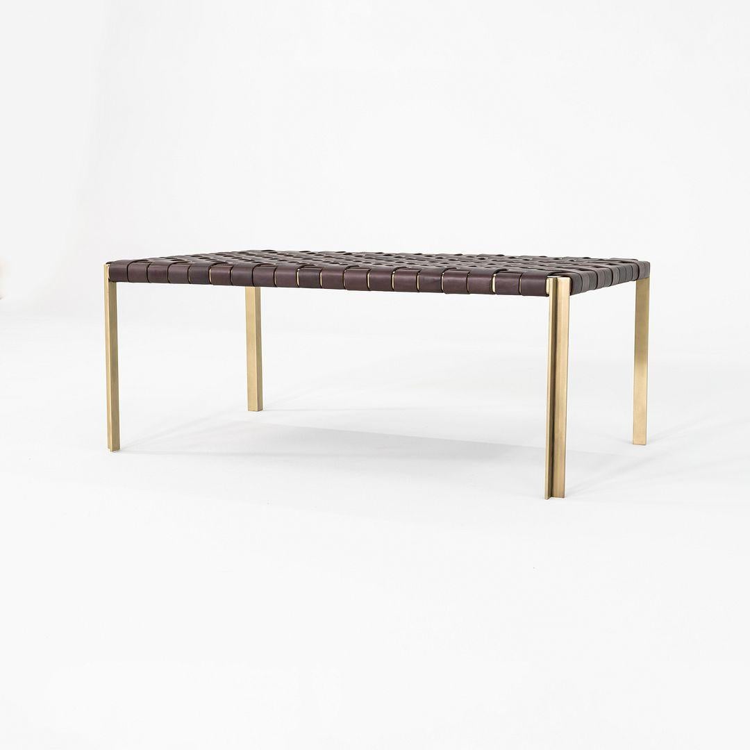 2020s Gratz / Laverne TG-18 Petit banc en bronze et cuir brun Bon état - En vente à Philadelphia, PA