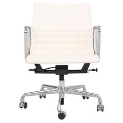 2020s Herman Miller Eames Aluminum Group Management Desk Chair in Cream Leather