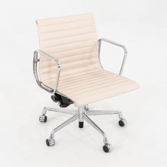 2020s Herman Miller Eames Aluminum Management Desk Chair in Cream Naugahyde