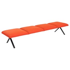 Banc Kiik à quatre places Ichiro Iwasaki pour Arper des années 2020 en tissu orange