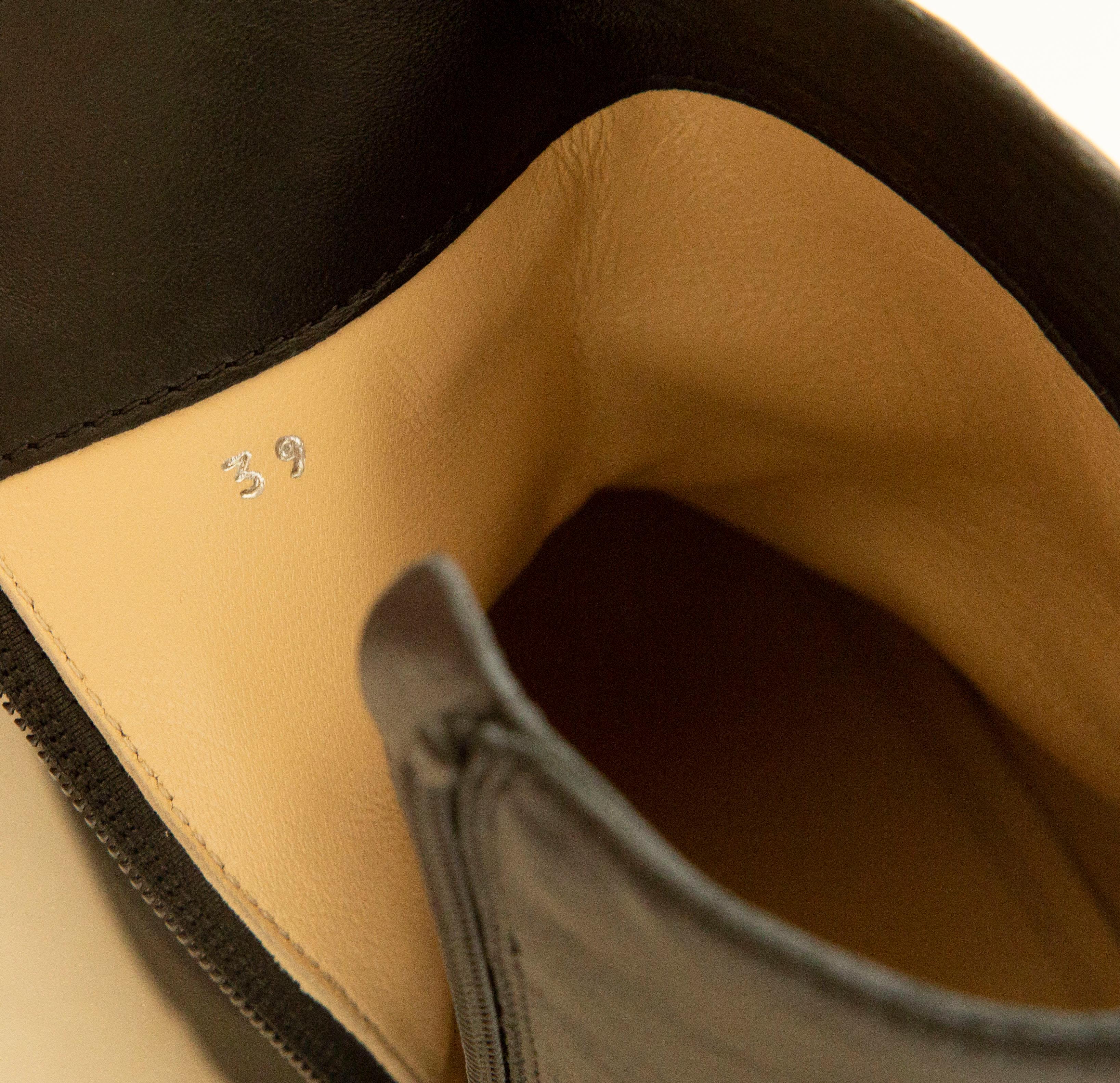 2020s Jimmy Choo Botines de piel negra en venta 5