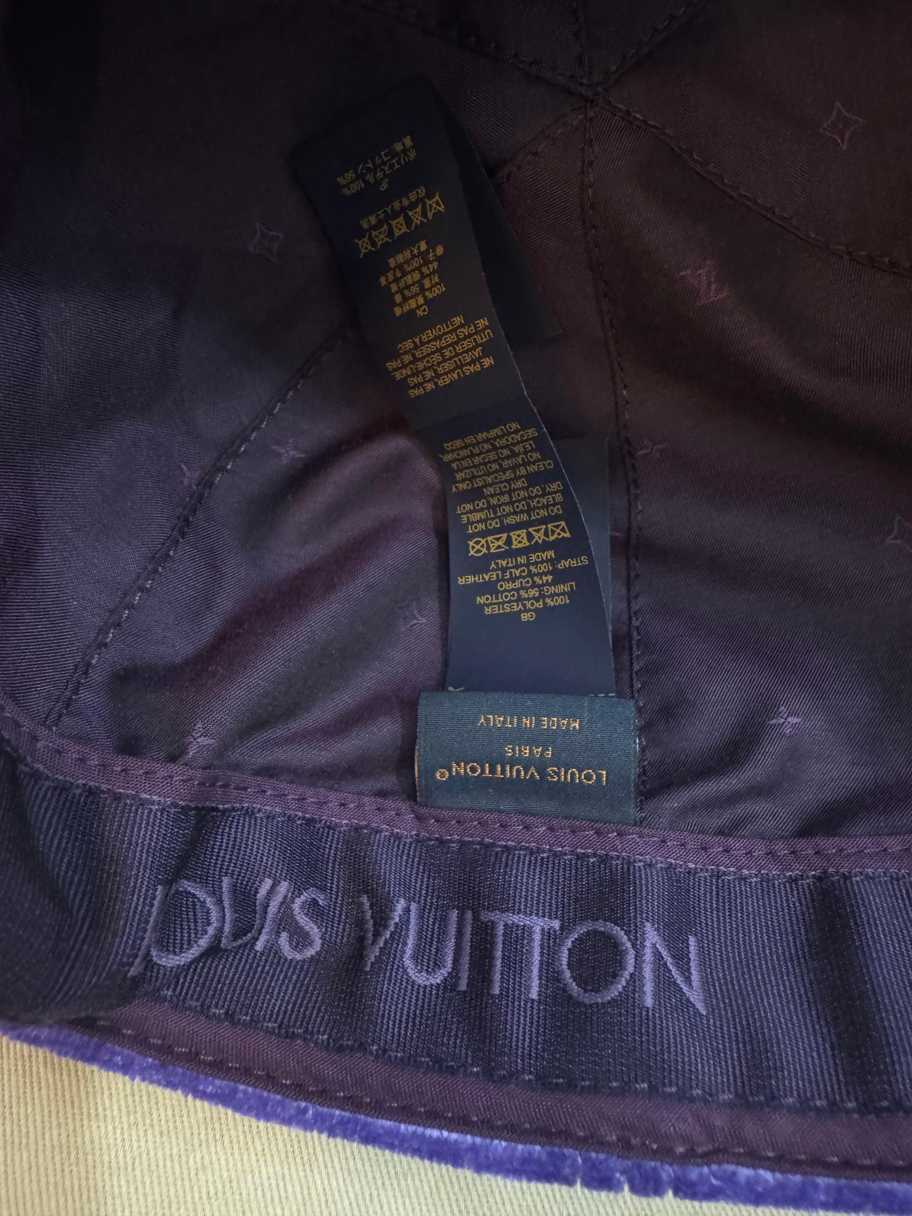 Neu LOUIS VUITTON Monogram Samt Kappe Violett Unisex 58 im Angebot 6