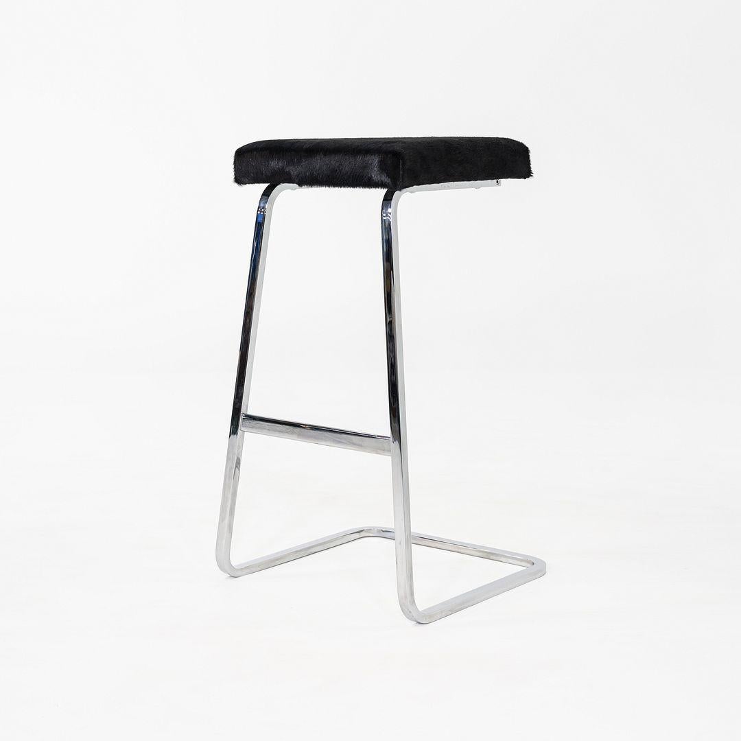2020 Mies Van Der Rohe for Knoll Four Seasons Bar Stool with Hair on Hide (Tabouret de bar Four Seasons avec poils) Bon état - En vente à Philadelphia, PA