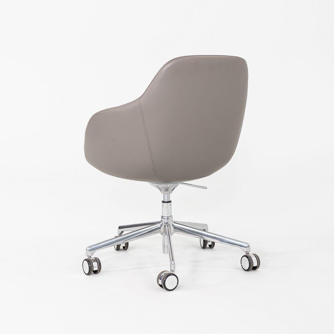 2020er Noe Duchaufour-Lawrance für Bernhardt Design Chantal Schreibtischstuhl in Leder im Angebot 3