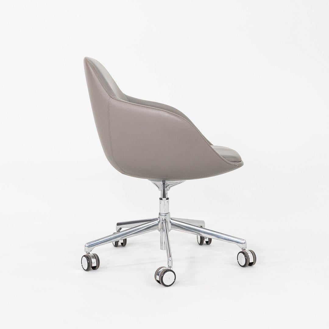 2020er Noe Duchaufour-Lawrance für Bernhardt Design Chantal Schreibtischstuhl in Leder im Angebot 5