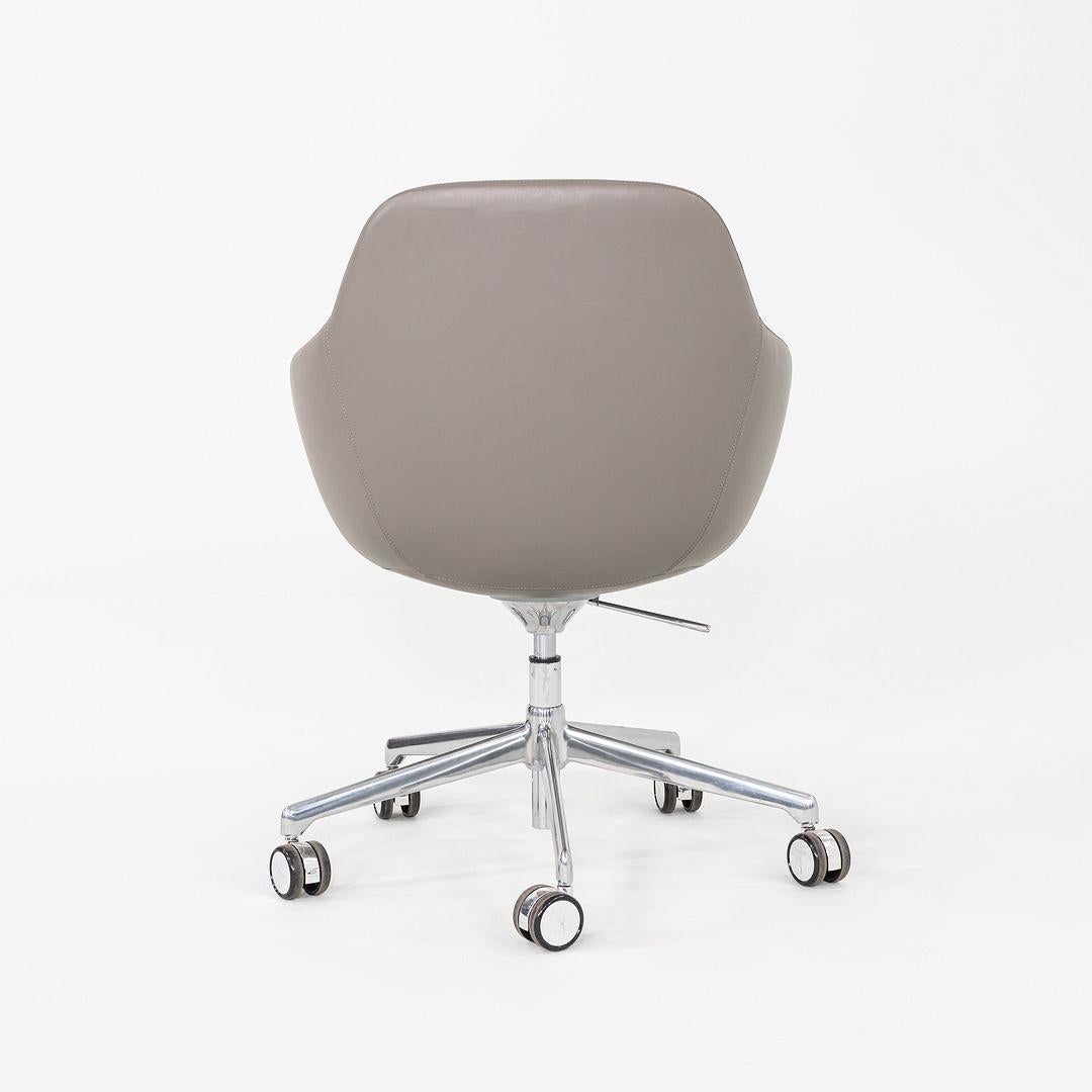 2020er Noe Duchaufour-Lawrance für Bernhardt Design Chantal Schreibtischstuhl in Leder im Angebot 2