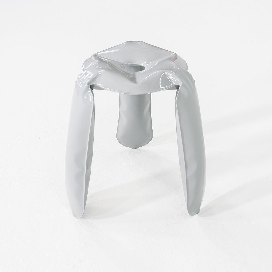 2020s Oskar Zieta para Zieta Plopp Taburete bajo en gris 10x Disponible Moderno en venta