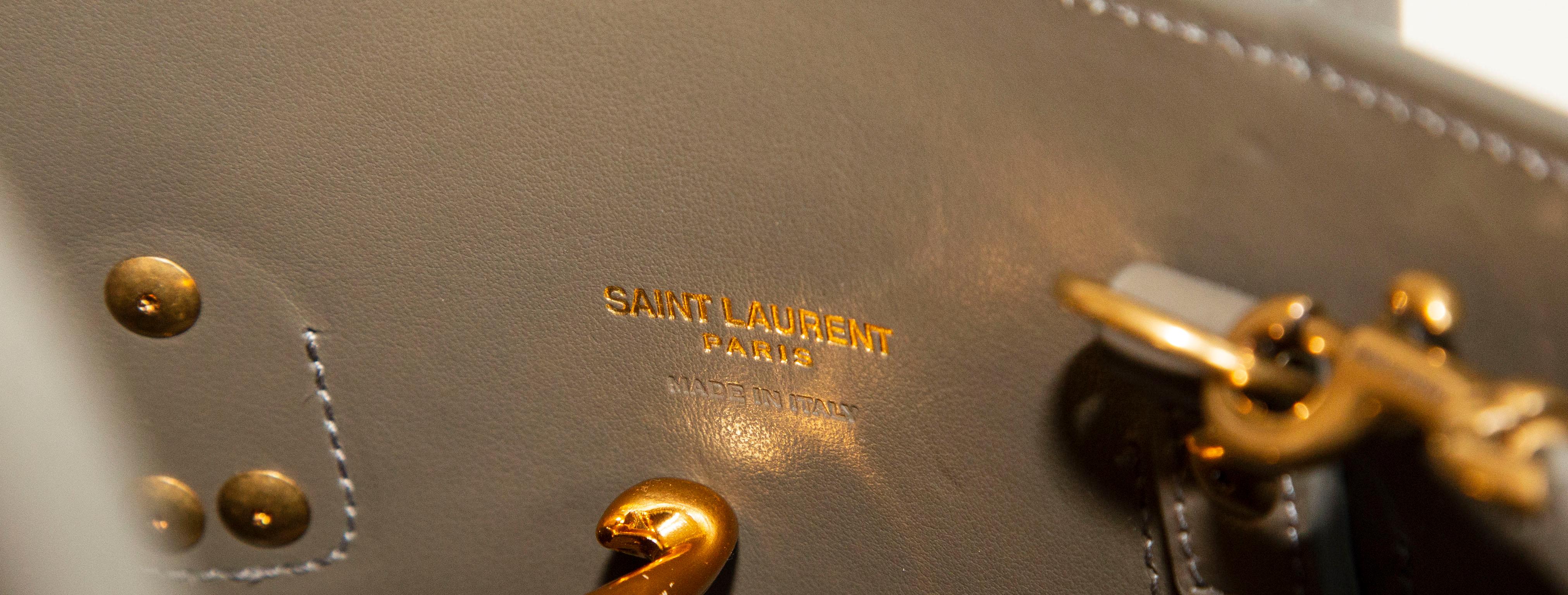 2020s Saint Laurent Sac de Jour Baby Top Handle Crossbody Bag Khaki Leather For Sale 8