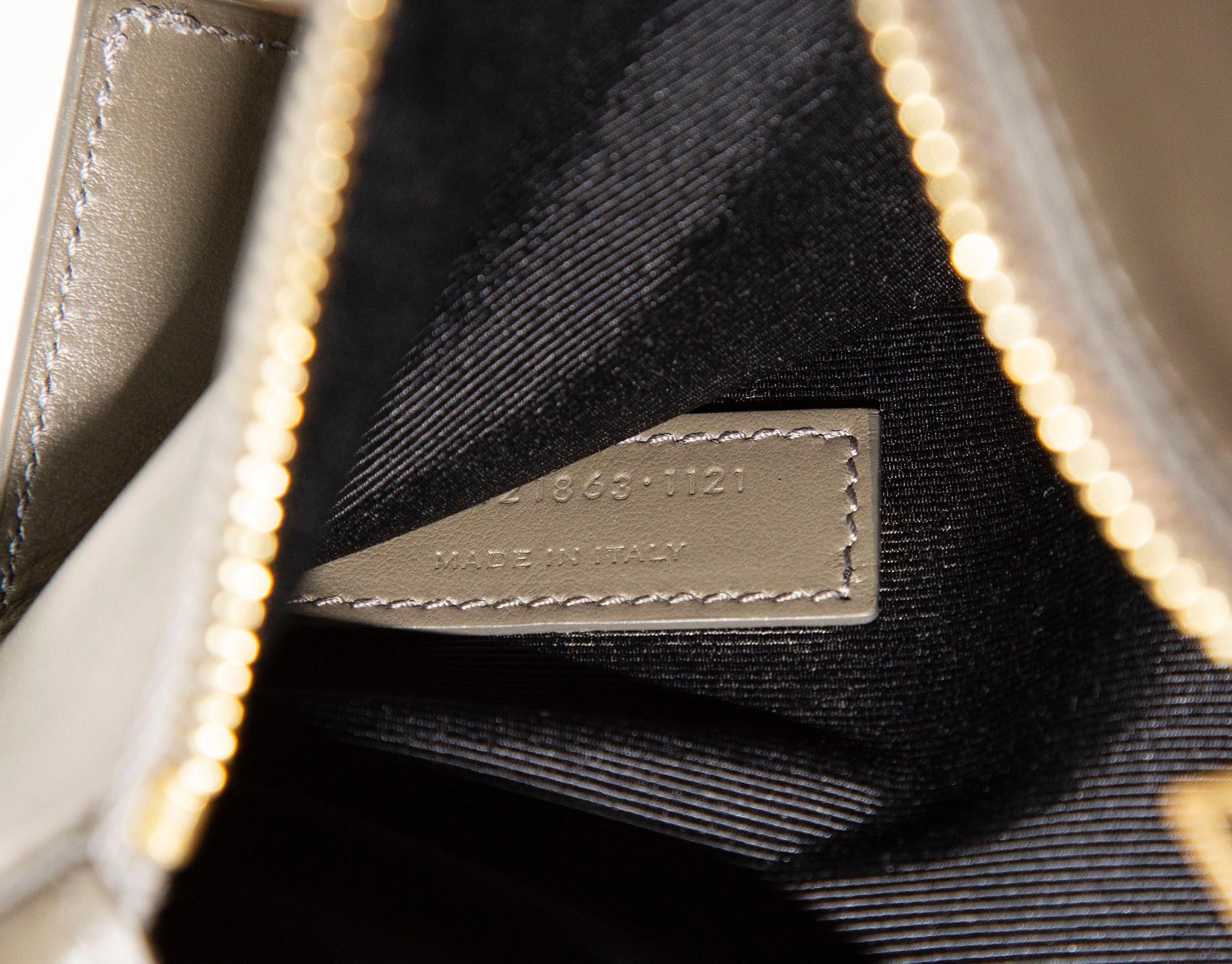 2020s Saint Laurent Sac de Jour Baby Top Handle Crossbody Bag Khaki Leather For Sale 9