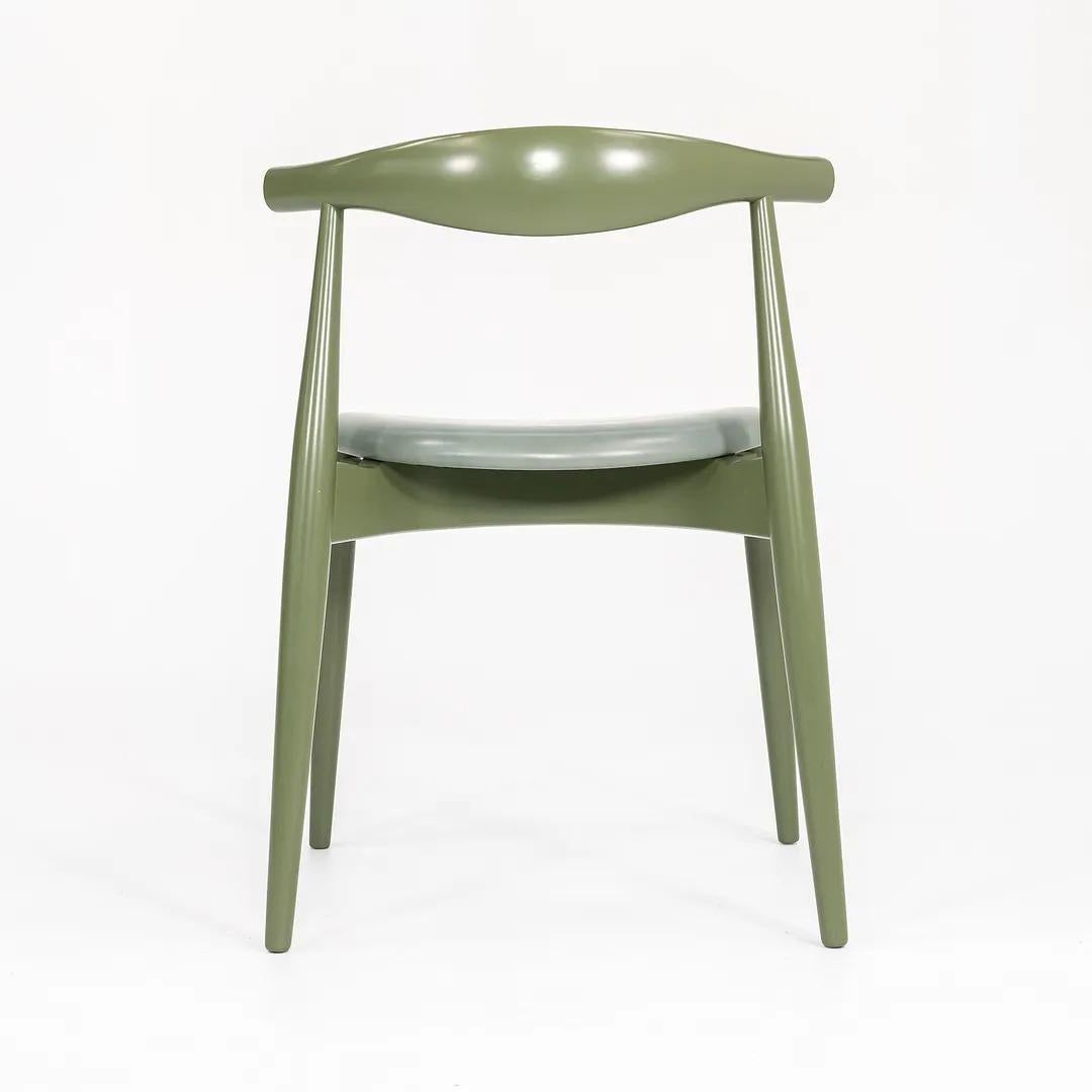 2021 Carl Hansen CH20 Dining Chair by Hans Wegner in Green with Leather Cushion For Sale 4
