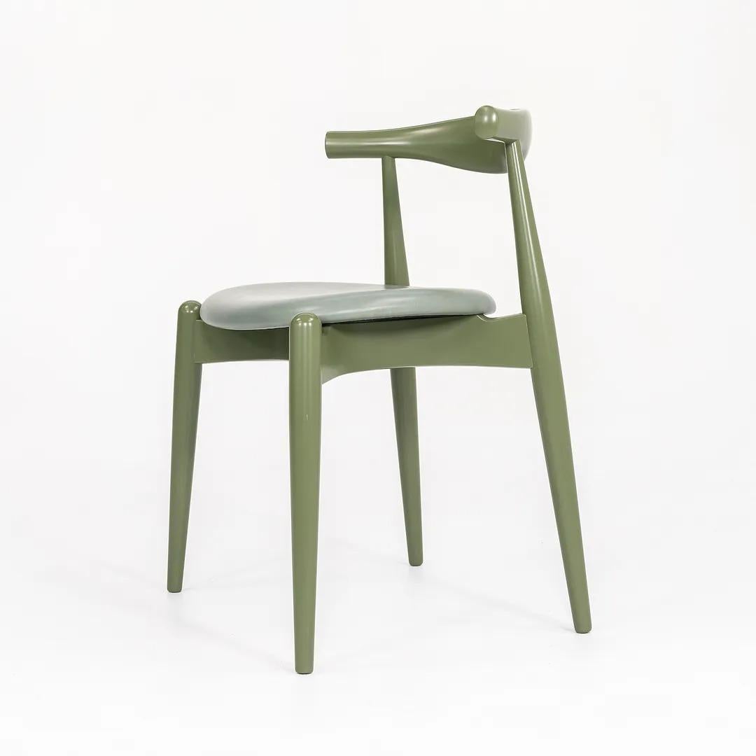 2021 Carl Hansen CH20 Dining Chair by Hans Wegner in Green with Leather Cushion For Sale 1
