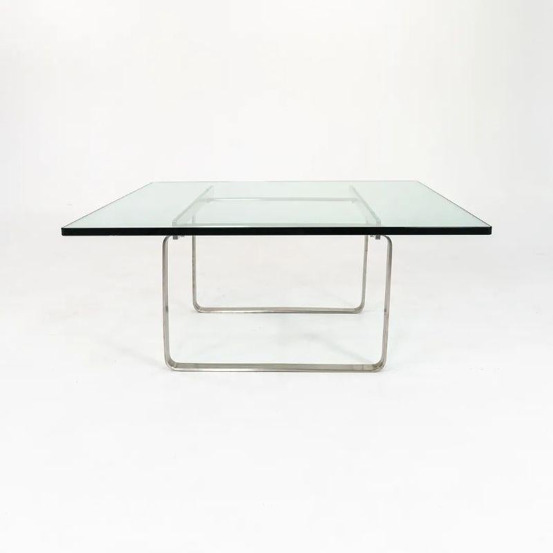 Scandinave moderne Table basse carrée CH106 de Hans Wegner en verre et acier 2021 Carl Hansen & Son en vente