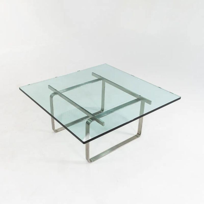 Acier inoxydable Table basse carrée CH106 de Hans Wegner en verre et acier 2021 Carl Hansen & Son en vente