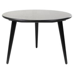 2021 Table basse CH008 par Hans Wegner pour Carl Hansen en Chêne Ebonisé 31 pouces