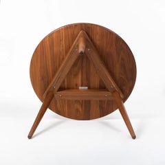 2021 CH008 Couchtisch von Hans Wegner für Carl Hansen in Nussbaum 30 Zoll
