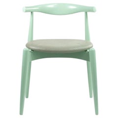 2021 CH20 Elbow Dining Chair by Hans Wegner for Carl Hansen in Green & Leather