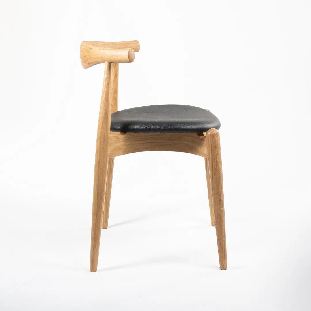 2021 CH20 Elbow Esszimmerstuhl von Hans Wegner für Carl Hansen aus Eiche und Leder (Skandinavische Moderne) im Angebot