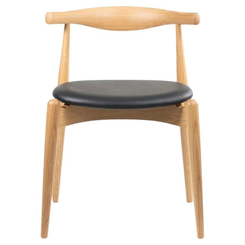 2021 CH20 Elbow Esszimmerstuhl von Hans Wegner für Carl Hansen aus Eiche und Leder im Angebot