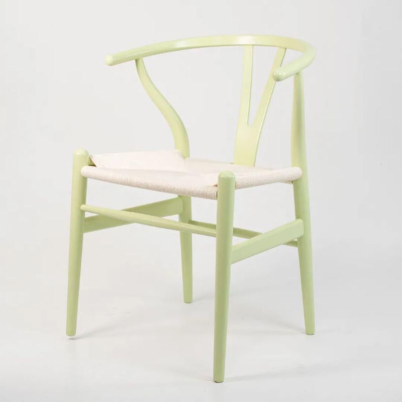 2021 CH24 Chaise de salle à manger Wishbone par Hans Wegner pour Carl Hansen en hêtre vert en vente 3