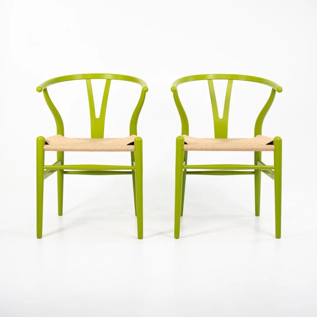 Chaise de salle à manger CH24 Wishbone de Hans Wegner pour Carl Hansen en vert 2021 en vente 4
