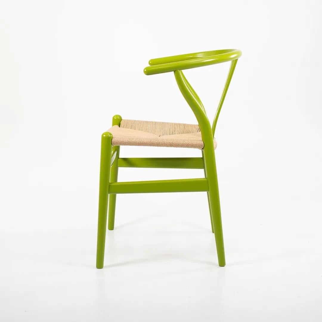 Scandinavian Modern 2021 CH24 Wishbone Dining Chair by Hans Wegner for Carl Hansen in Green For Sale